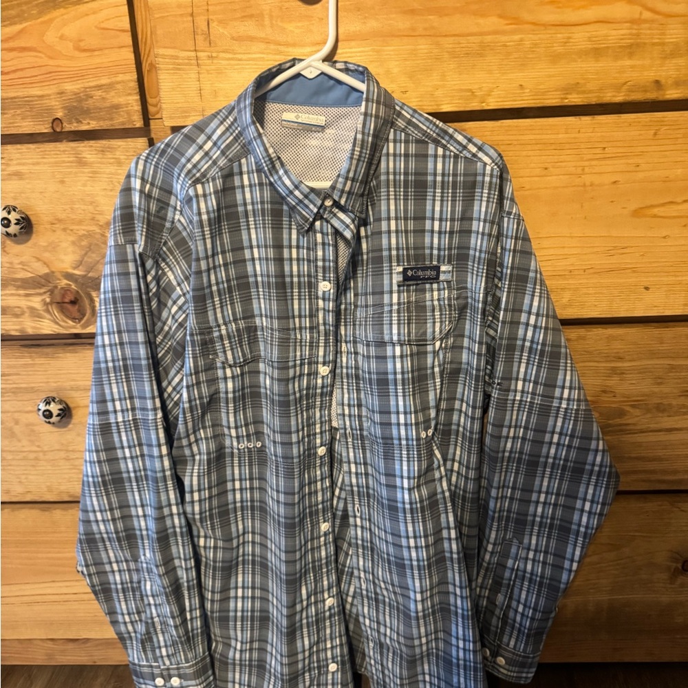 Columbia Men's Gray Plaid Button Down Shirt